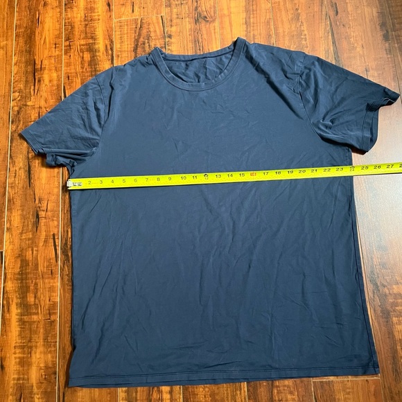 Lululemon The Fundamental Tee - Picture 6 of 6